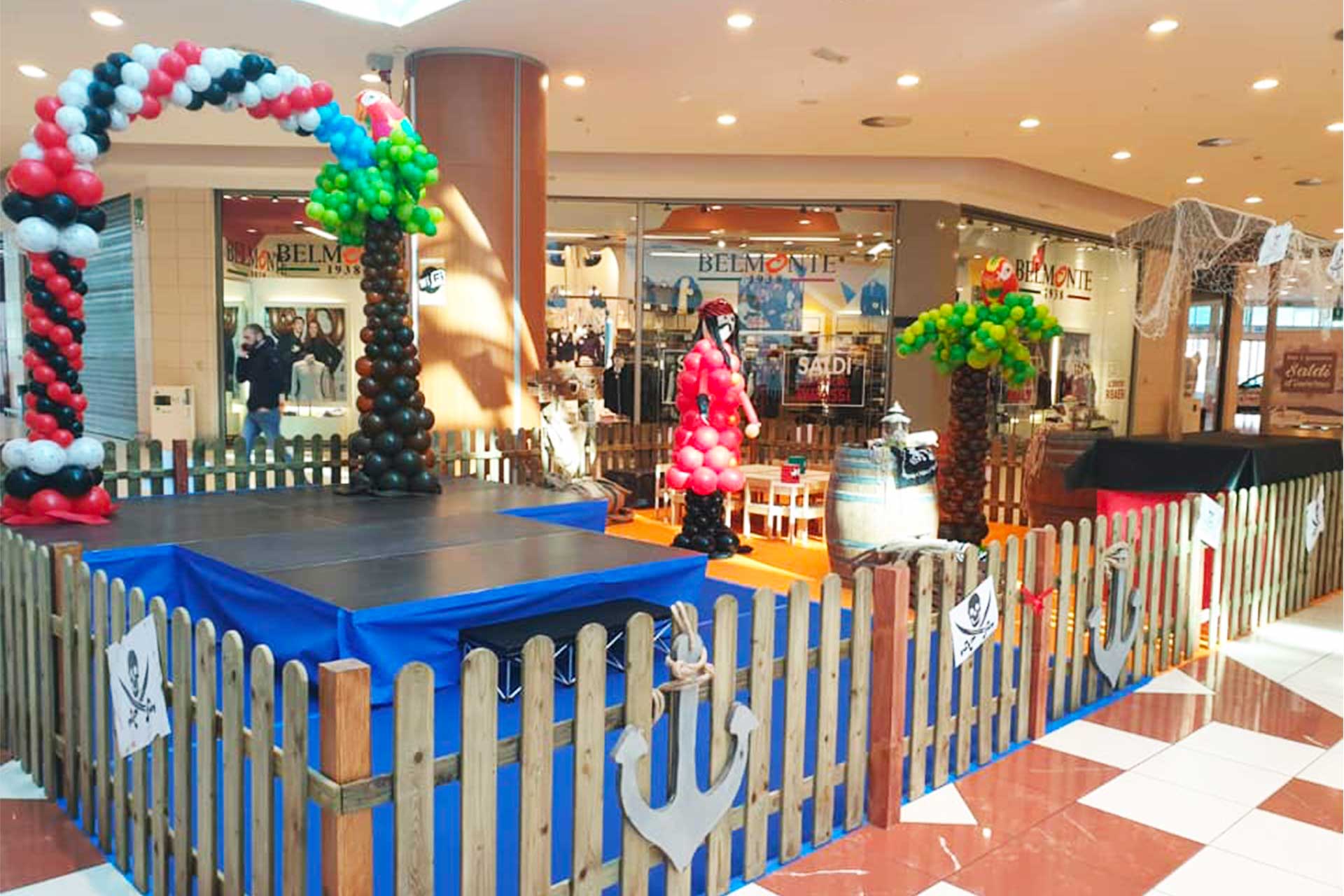 Carnevale-a-tema-pirati-allestimento-centro-commerciale-laquilone -  OkayGroup